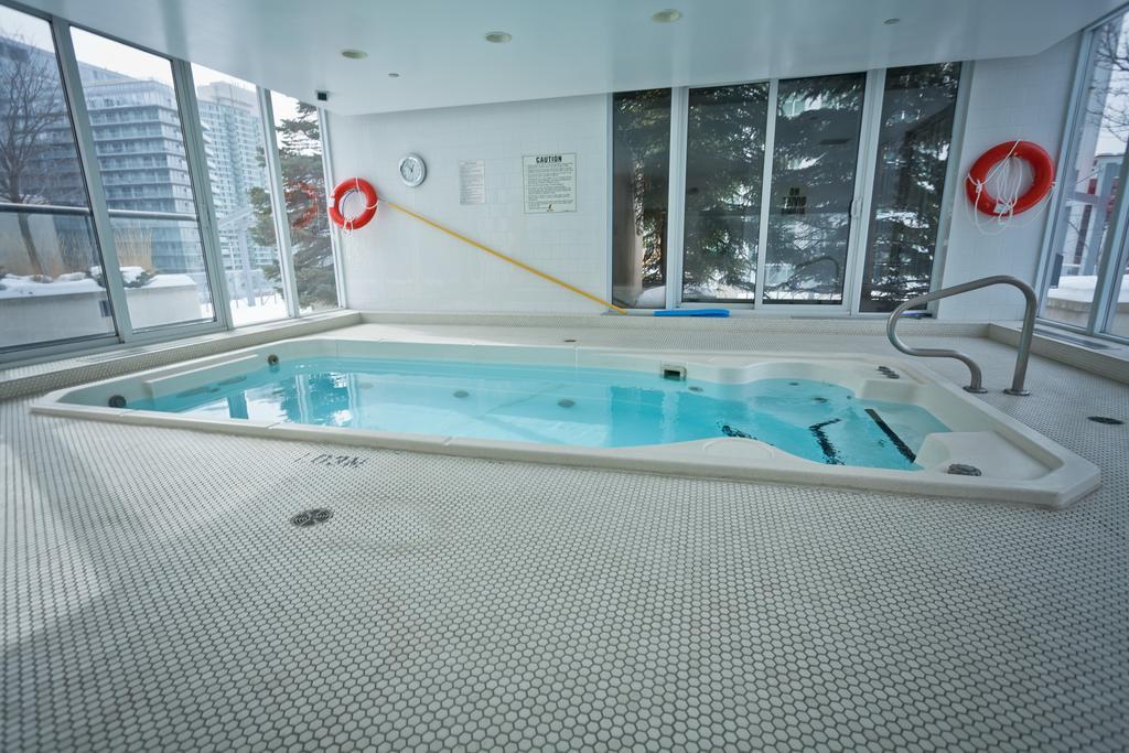 Red Maple Suites - Icon Toronto Eksteriør billede
